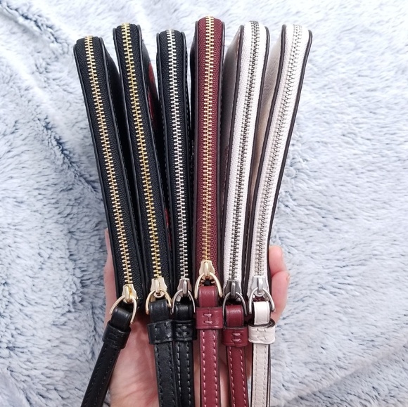 🔥LAST 1🔥NWT COACH FLORAL WRISTLET - Picture 6 of 8